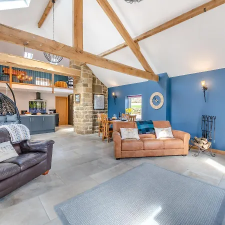 Uptop Barn *