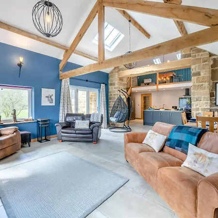 Uptop Barn *